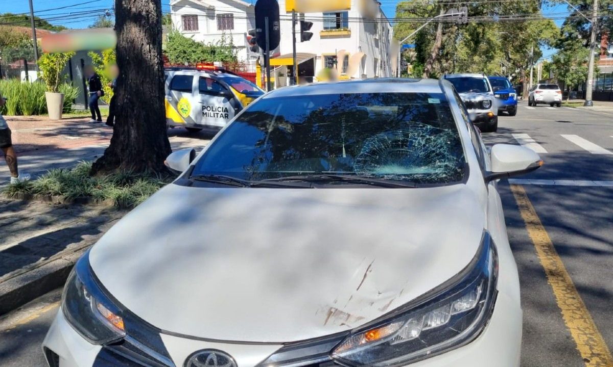 mulher-atropelada-carro-atravessar-rua-fica-gravemente-ferida-curitiba