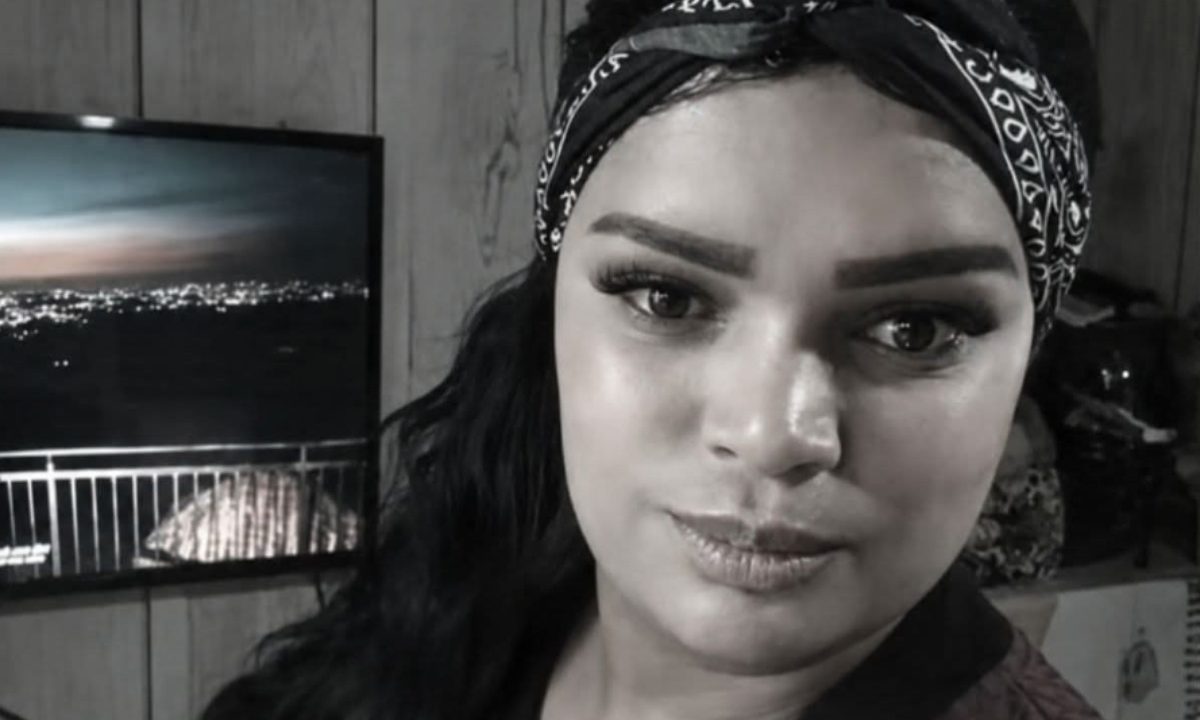Mulher que morreu na BR-476 com faixa na cabeça e TV no fundo