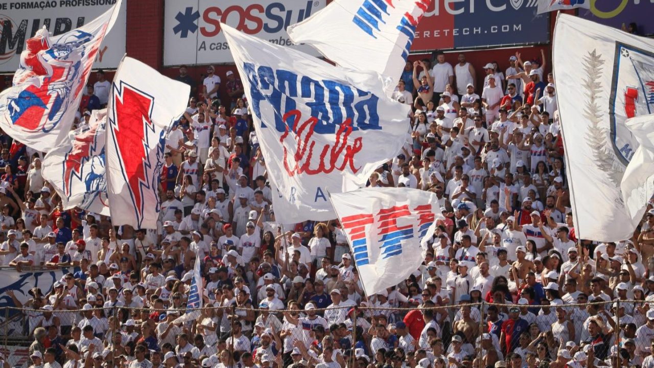 Torcida do Paraná Clube durante a Segundona.
