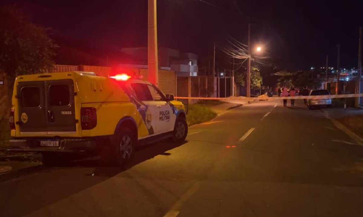 Foto mostra rua onde policial matou assaltante