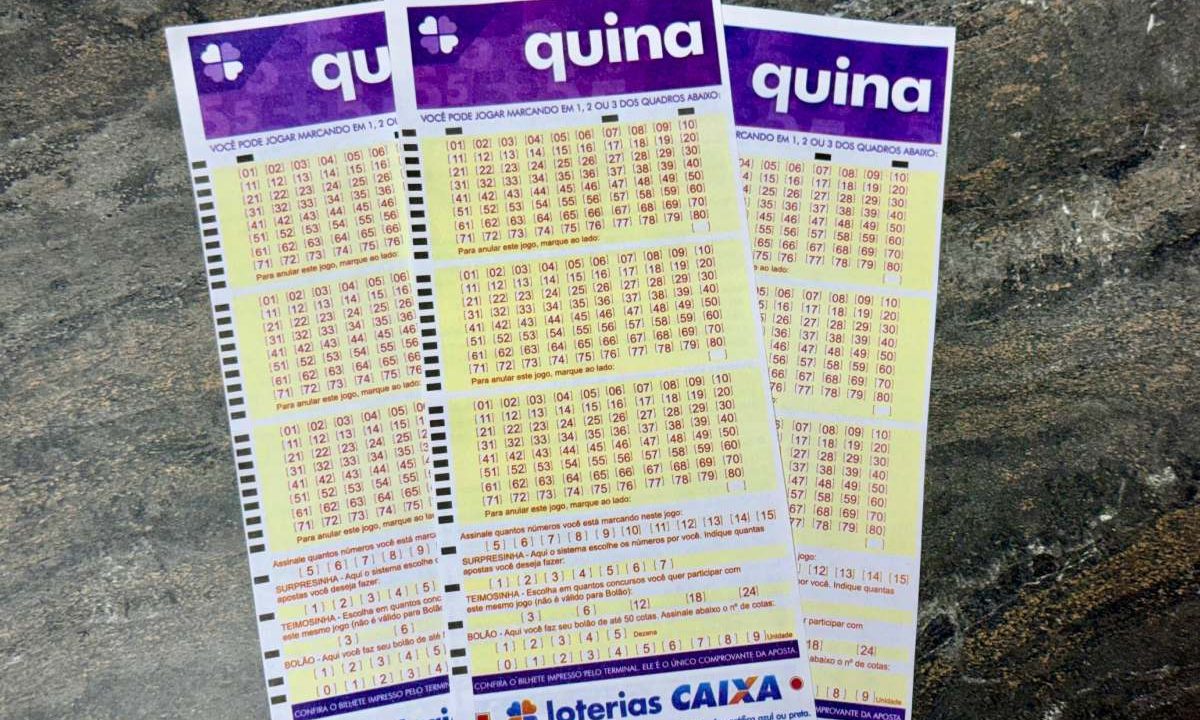Três volantes da Quina 7028