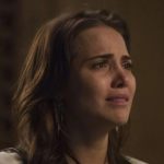 Foto da personagem Adriana em Quem Ama Cuida; veja o resumo