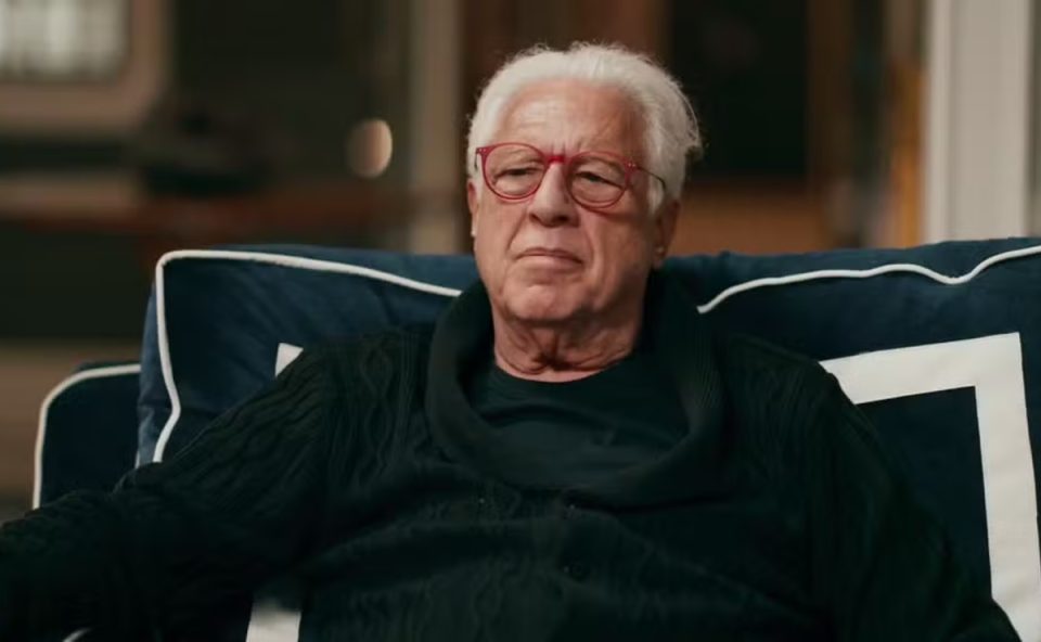 Foto de Arthur, personagem de Quem Ama Cuida