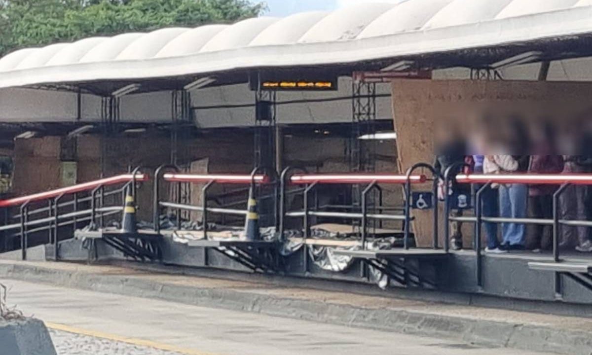 Foto mostra obra no Terminal Sítio Cercado