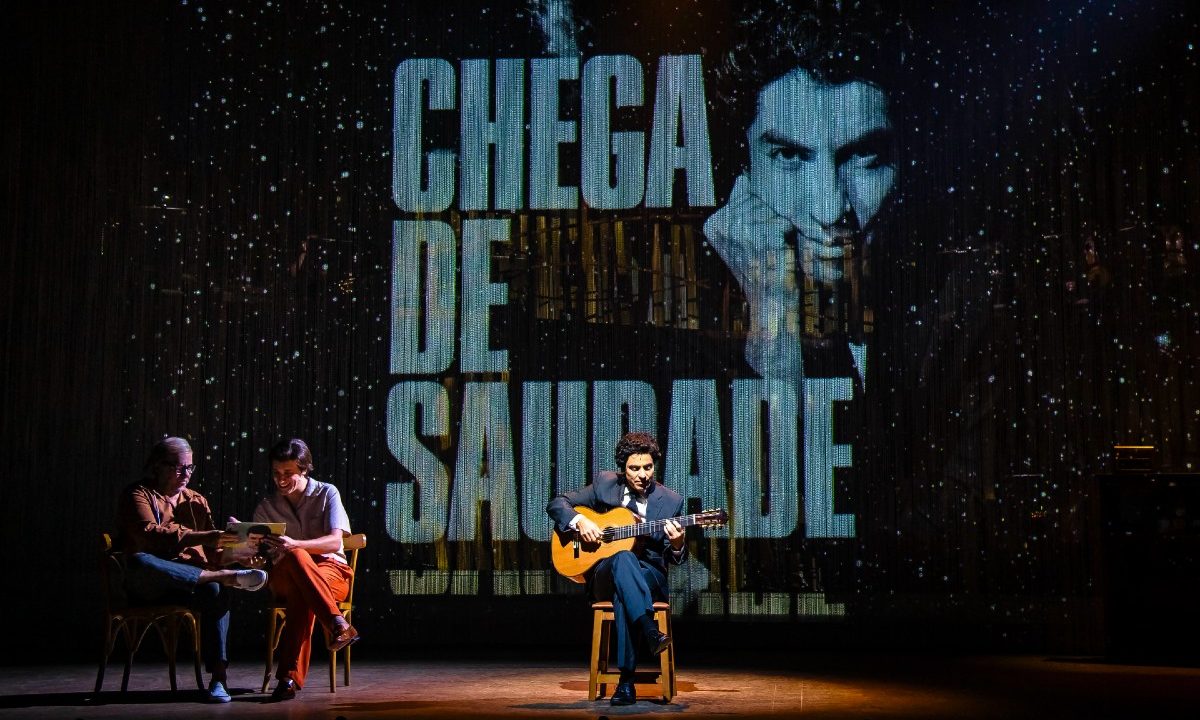 tom-jobim-musical-curitiba-teatro-positivo-final-de-semana-maio-2