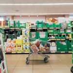 Imagem mostra um supermercado, como da rede que vai adotar o fim da escala 6x1