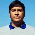 Fabiano Heves, ex-Paraná Clube, caracterizado com seu personagem em série da Netflix