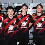 Jogadores da base do sub-17 do Athletico no vestiário