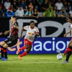 Lance de Red Bull Bragantino x Athletico, pelo Brasileirão