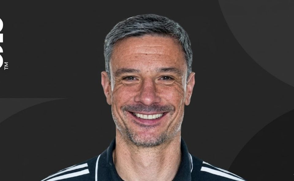 Foto de Slavko Vinčić, árbitro que apita Brasil e Marrocos na Copa do Mundo