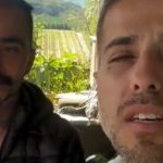 Delegado responsável pela investigação aparece ao lado do influenciador Mayk Leão em frame de vídeo divulgado nas redes sociais sobre o caso da cabra Margarida.