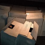 Caixas de vinho apreendidas em fiscalização na BR-277.