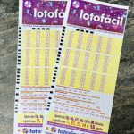 Dois volantes da Lotofácil 3700