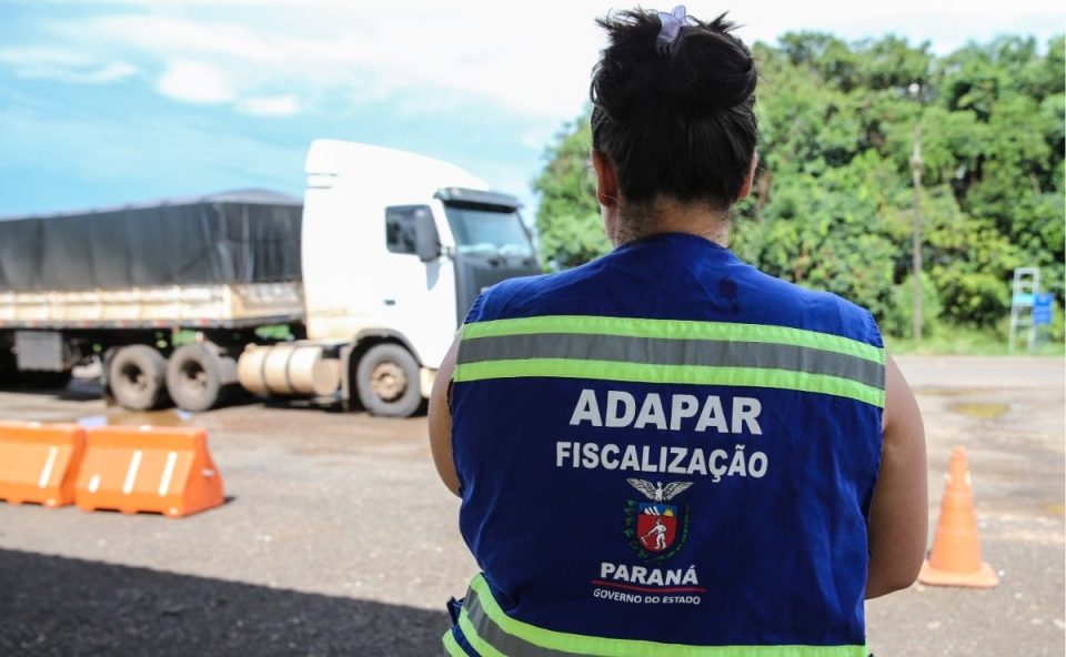 Ratinho Junior sanciona lei que reestrutura carreiras e salários da Adapar.