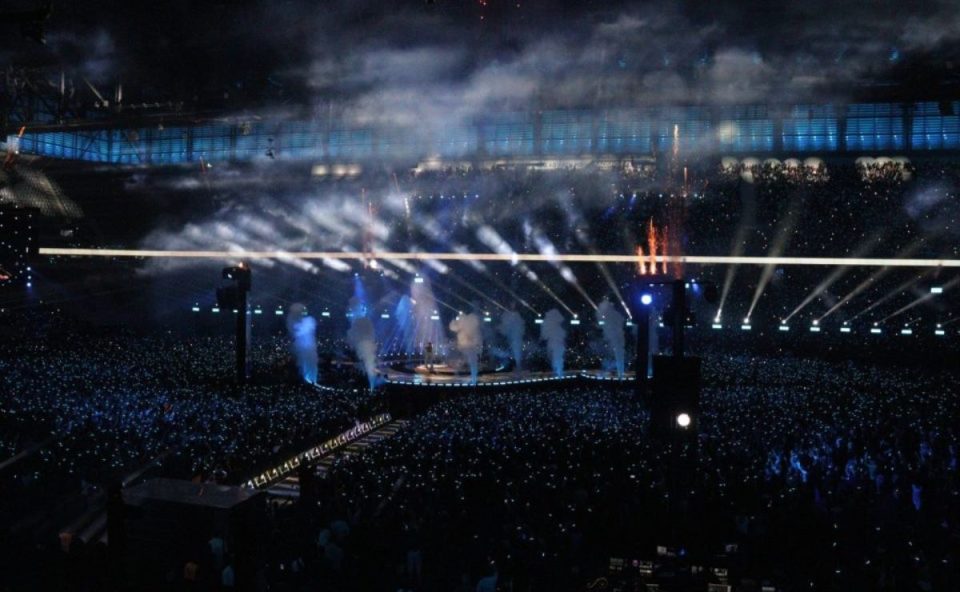 Imagem do show "Registro Histórico" de Luan Santana, em outubro de 2025 em Curitiba.