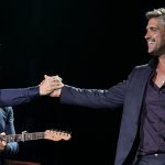 Imagem da dupla Victor & Leo em show que foi cancelado em cidade do interior da Bahia.