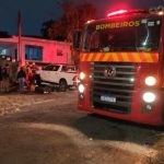 Corpo de Bombeiros em local onde tutor foi atacado por pitbull