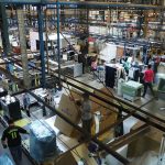 Foto mostra empresa com vagas de emprego